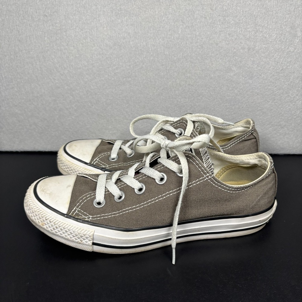 Converse Chuck Taylor All Star Low Top Shoes Gray Men 4 Women 6 Sneakers 1J794